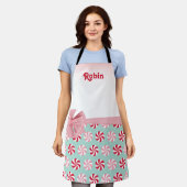 Gepersonaliseerd Roze Groen Snoep Kerst Schort (Gedragen)