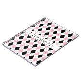 Gepersonaliseerd roze witte zwarte argyle-patroon notitieboek (Linkerzijde)