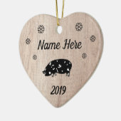 Gepersonaliseerd Rustic KuneKune Pig Keramisch Ornament (Links)