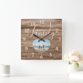 Gepersonaliseerd Rustisch Houteffect | Hartfoto Vierkante Klok (Huis)