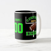 Gepersonaliseerd samengesteld tot het Football van Tweekleurige Koffiemok (Voorkant rechts)