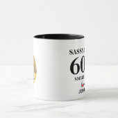 Gepersonaliseerd Sassy Sixty Grappig Verjaardagsca Mok (Midden)