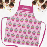 Gepersonaliseerd Schattige roze cupcake patroon Schort<br><div class="desc">Een chique roze glitter pakking cupcake siert dit girly schort. Personaliseer het met jouw naam of voor een vriend. Ontworpen voor u door Blackberry Boulevard.</div>