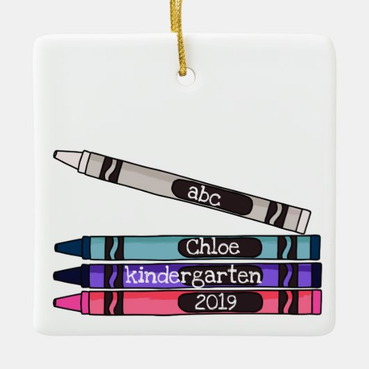 Gepersonaliseerd schooljaar Crayon Keramisch Ornament (Voorkant)