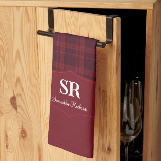 Gepersonaliseerd speldenmonogram rood tartan bakke theedoek (Derde Gevouwen)