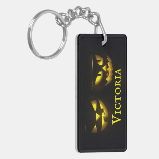 Gepersonaliseerd spooky gele pompoen gezicht sleutelhanger (Voorkant Links)