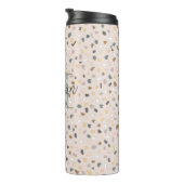 Gepersonaliseerd terrazzo monogram thermosbeker (Geroteerd rechts)
