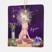 Gepersonaliseerd tijdens de Peace Yoga Girl-kerst Keramisch Ornament (Links)
