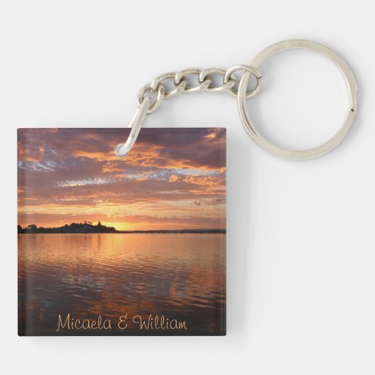 Gepersonaliseerd veelkleurig Uitzicht in de bergoc Sleutelhanger (Achterkant)