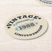 Gepersonaliseerd verjaardagscadeau ronde kartonnen onderzetter (Gebogen)