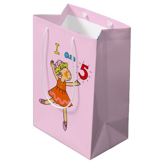 Gepersonaliseerd vijfde gelukkige verjaardag meisj medium cadeauzakje (Achterkant Gekanteld)