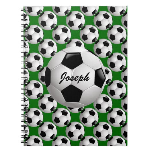 Gepersonaliseerd Voetbal op Football Patroon Notitieboek (Voorkant)