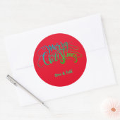 Gepersonaliseerd vrolijk kerstscript ronde sticker (Envelop)