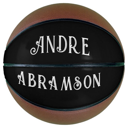 Gepersonaliseerd wit type op zwart basketbal (Voorkant)