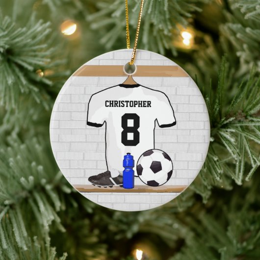 Gepersonaliseerd wit zwart Football Soccer Jersey Keramisch Ornament (Boom)