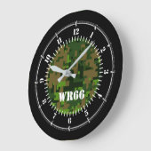 Gepersonaliseerd Woodland Green Camouflage op een Grote Klok (Hoek)