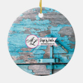 Gepersonaliseerd XMAS Ornament Blauw Houten Schuur (Achterkant)