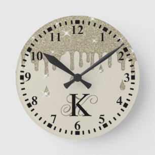 Gepersonaliseerd zilveren druppeleffect en spaarkr ronde klok