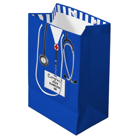 Gepersonaliseerd zurig Afstuderen Middelgrote Gift Medium Cadeauzakje (Voorkant Gekanteld)