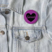 Gepersonaliseerd zwart hart op paars ronde button 5,7 cm (In situ)