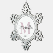 Gepersonaliseerd zwart monogram roze tin sneeuwvlok ornament (Rechts)