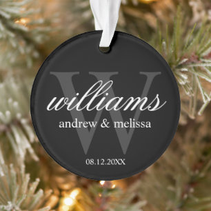 Gepersonaliseerd zwart-wit monogram ornament