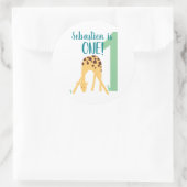 Gepersonaliseerde 1e Verjaardag Moderne Gele Giraf Ronde Sticker (Tas)