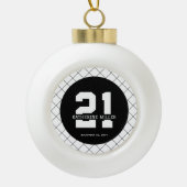 Gepersonaliseerde 21ste verjaardag Modern en Elega Keramische Bal Ornament (Voorkant)