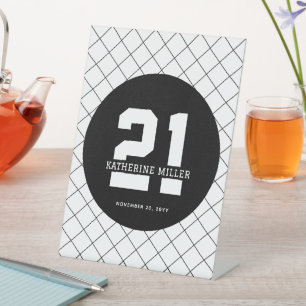 Gepersonaliseerde 21ste verjaardag Modern en Elega Reclamebord Met Voetstuk