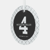 Gepersonaliseerde 4e verjaardag Modern en Elegant Glas Ornament (Voorkant links)