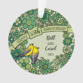 Gepersonaliseerde 55e Jubileum Emerald Floral Bird Ornament (voorkant)
