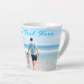 Gepersonaliseerde aangepaste foto en tekst Latte M Latte Mok (Rechterhoek)