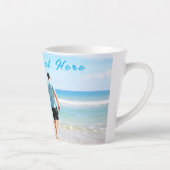 Gepersonaliseerde aangepaste foto en tekst Latte M Latte Mok (Rechts)