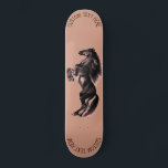 Gepersonaliseerde aangepaste tekst Skateboard met<br><div class="desc">Aangepaste kleuren en tekst - Skateboard met rechtopstaand zwart wild paard - MIGNED Painting Design - Voeg uw unieke tekst - Naam - Kies / voeg uw favoriete tekst en achtergrondkleuren / lettertypen / grootte - Formaat wijzigen en verplaatsen of verwijderen van elementen met aanpassingstool. Zie mijn andere projecten/schilderijen. Je...</div>