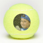 Gepersonaliseerde aangepaste tennisspeler foto tennisballen<br><div class="desc">Fun een nieuwigheidsgeschenk voor je favoriete tennisace. Enkelvoudige of dubbele spelers zullen van deze foto tennisbal houden. Ideaal voor buiten op de rechtbank of als een display in je kantoor. Voeg je favoriete foto van je familie,  huisdier,  bedrijf of persoon toe.</div>