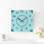 Gepersonaliseerde Abstracte Blauw & Witte Bloemen Vierkante Klok (Huis)