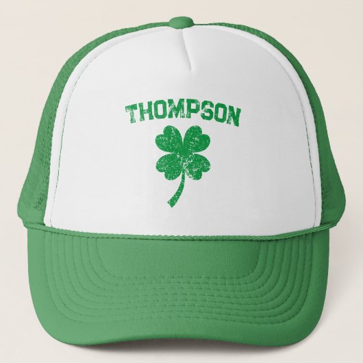 Gepersonaliseerde achternaam St Patrick's Day Part Trucker Pet (Voorkant)