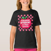 Gepersonaliseerde Apple 4e klas studentennaam T-shirt (Voorkant)