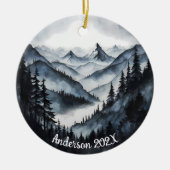 Gepersonaliseerde Aquarelle Waterverf Bergscène Keramisch Ornament (Voorkant)