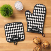 Gepersonaliseerde Argyle Harlequin Zwart Wit Ovenwant & Pannenlap Set (Top down)