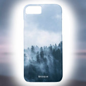 Gepersonaliseerde atmosferische mist over een bos Case-Mate iPhone case