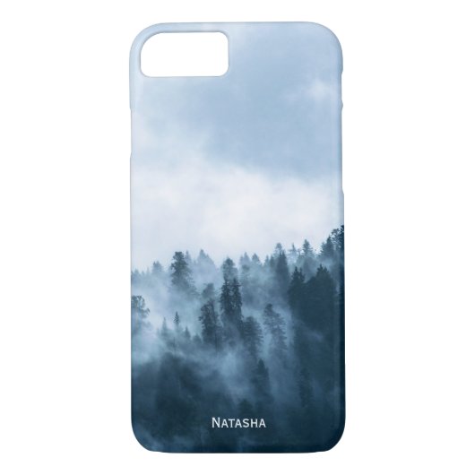 Gepersonaliseerde atmosferische mist over een bos Case-Mate iPhone case (Achterkant)