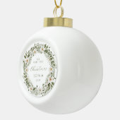 Gepersonaliseerde Baby Eerste Kerstboskrans Keramische Bal Ornament (Rechts)