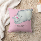 Gepersonaliseerde Baby Elephant Twins mama Kussen (Deken)