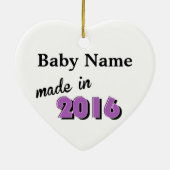 Gepersonaliseerde Baby gemaakt in Paars 2016 Keramisch Ornament (Achterkant)