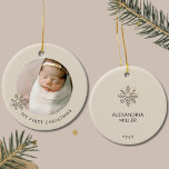 Gepersonaliseerde Baby Girl's Eerste Kerstmis Orna Keramisch Ornament<br><div class="desc">Leg de magie van de eerste kerstdagen van je meisje vast met ons "gepersonaliseerde Baby Girl's First Christmas Ornament". De voorkant van dit prachtige ornament heeft een kostbare foto van uw kleintje, omlijst door een sierlijke champagne gouden sneeuwvlok aan de linkerkant, met aanpasbare tekst hieronder om de gelegenheid te markeren....</div>