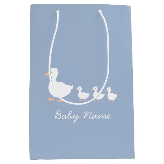 Gepersonaliseerde Baby showers geschenkzak blauw e Medium Cadeauzakje (Voorkant)