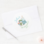 Gepersonaliseerde Baby's 1e kerst Ronde Sticker (Envelop)