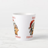 Gepersonaliseerde Baby's eerste kerstkonijn Latte Mok (Voorkant)