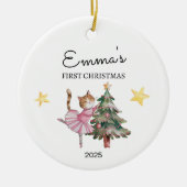 Gepersonaliseerde Baby's Eerste Kerstmis, Cat Ball Keramisch Ornament (Voorkant)